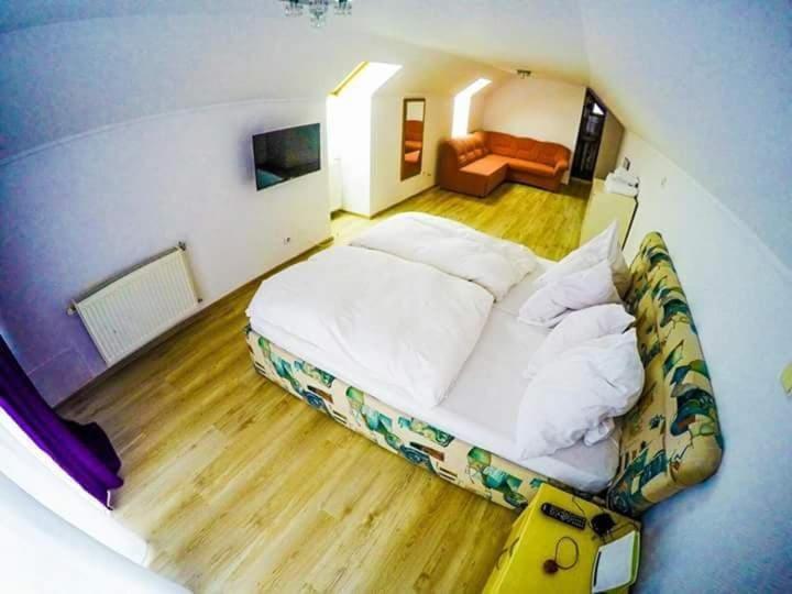 Casa Germana Hotel Lupeni  Luaran gambar