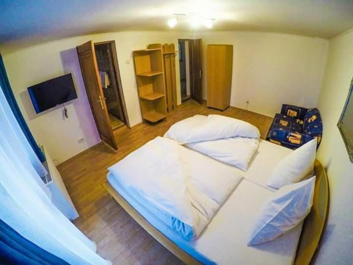 Casa Germana Hotel Lupeni  Luaran gambar