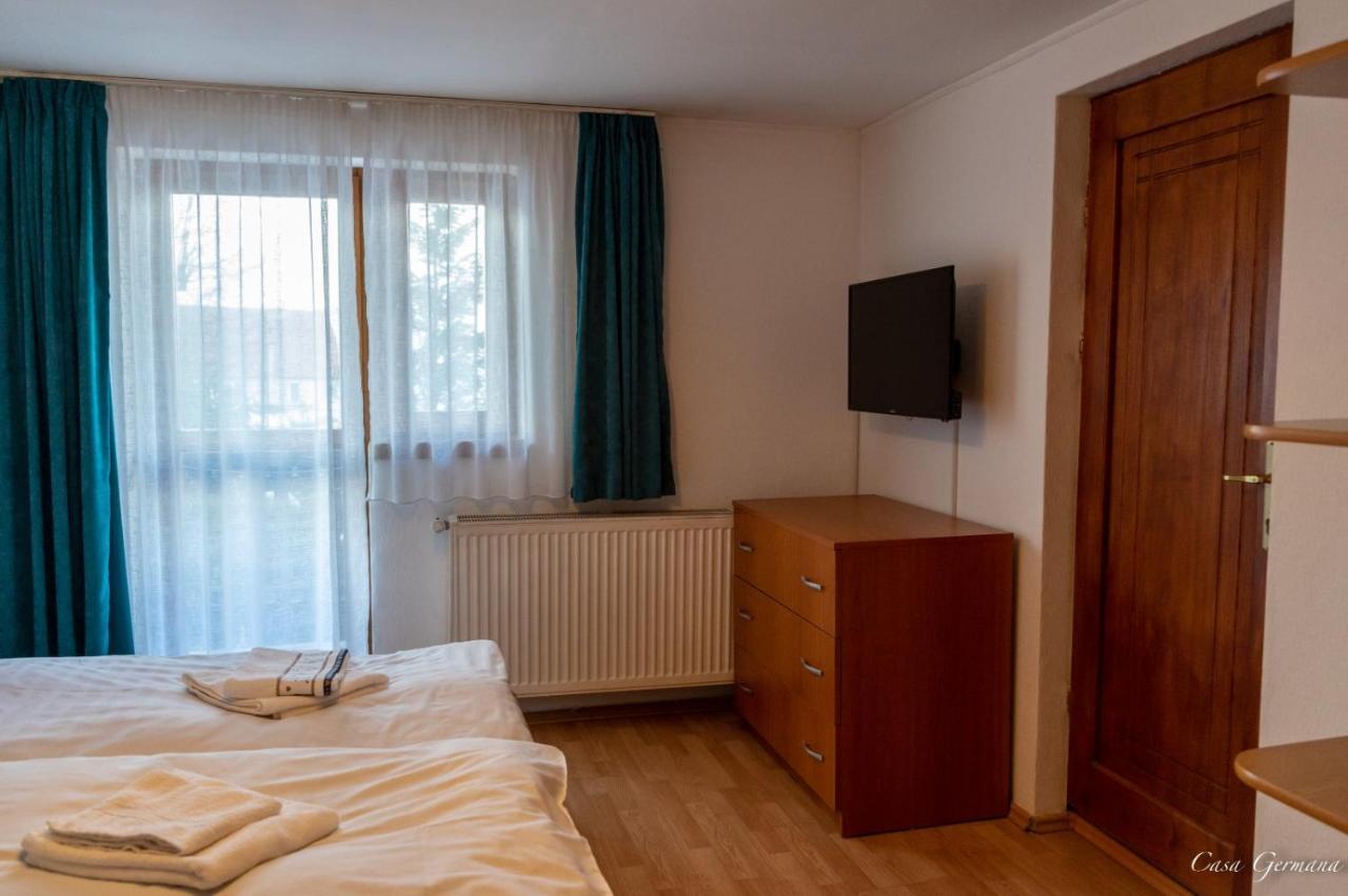 Casa Germana Hotel Lupeni  Luaran gambar